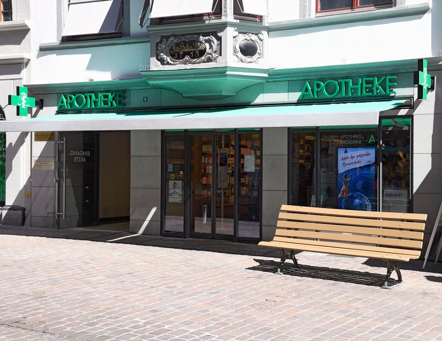 Tauben Apotheke Drogerie, Oberstadt in Schaffhausen