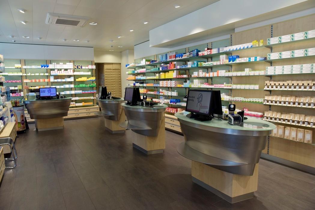 Paracelsus Apotheke Drogerie, Landstrasse in Wettingen
