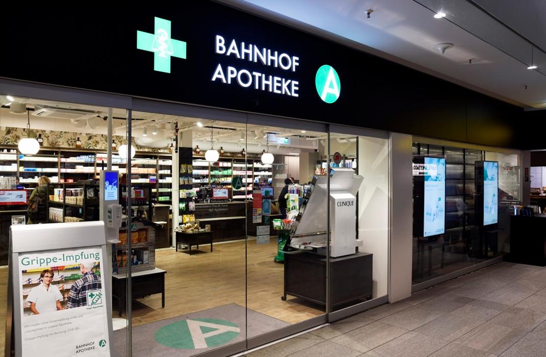 Bahnhof Apotheke, Bahnhofplatz in Winterthur