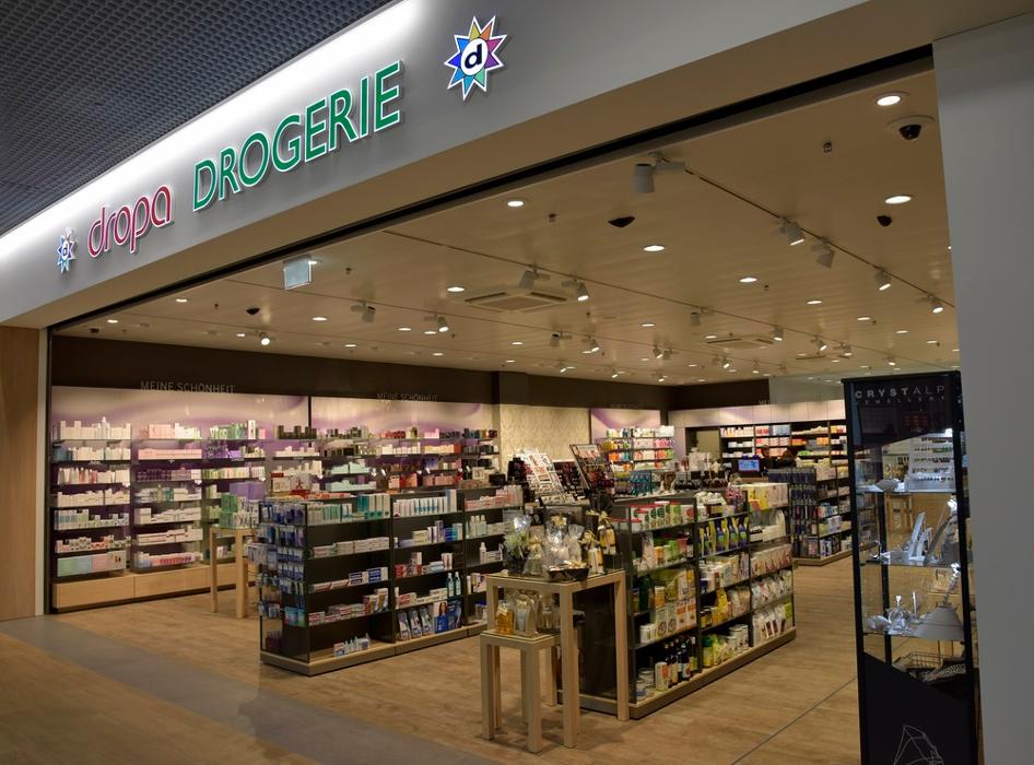 DROPA Drogerie Uzwil, Wattstrasse in Uzwil