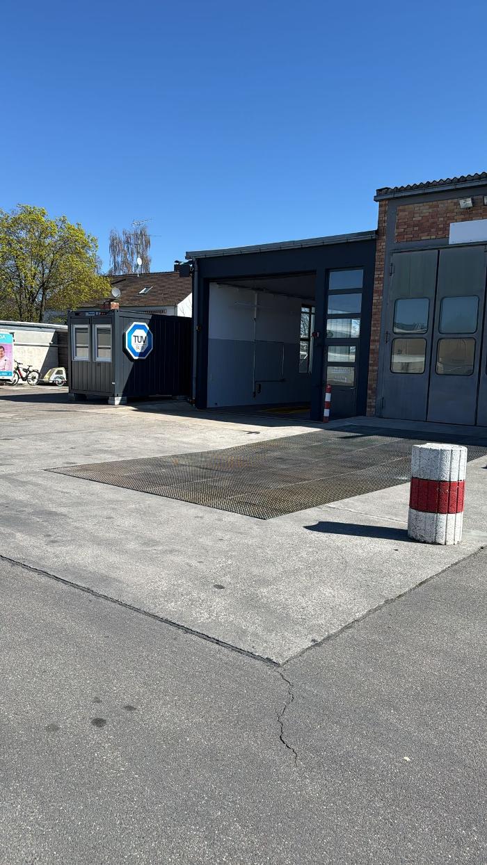 TÜV SÜD Service-Center Augsburg-Lechhausen 2, Stätzlinger Straße in Augsburg