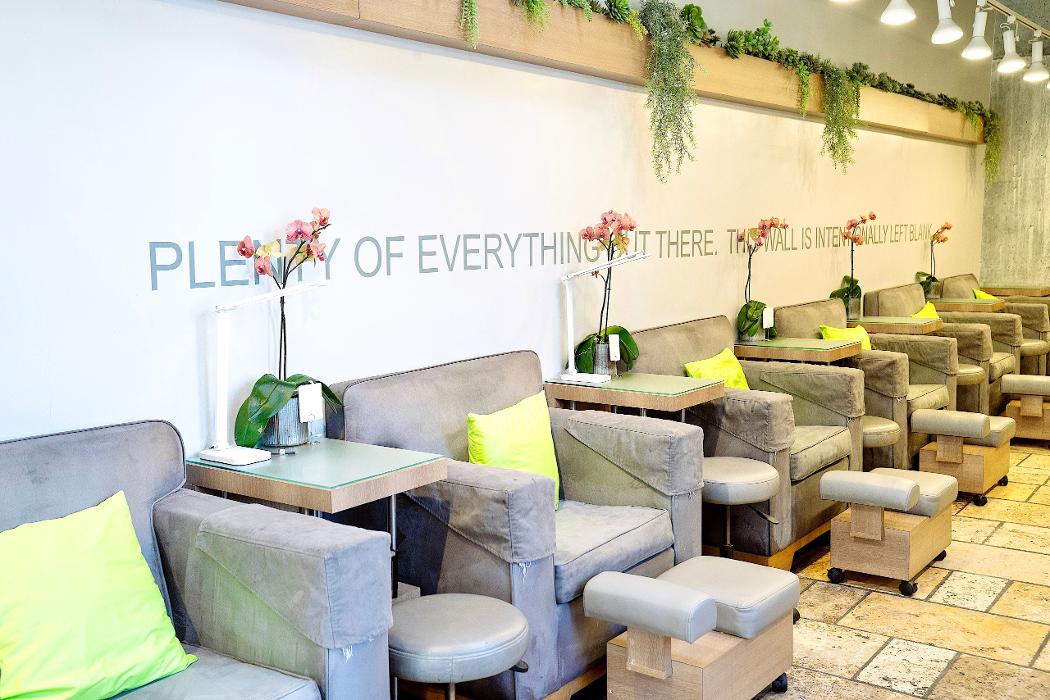 Bellacures Nail Salon, Larchmont