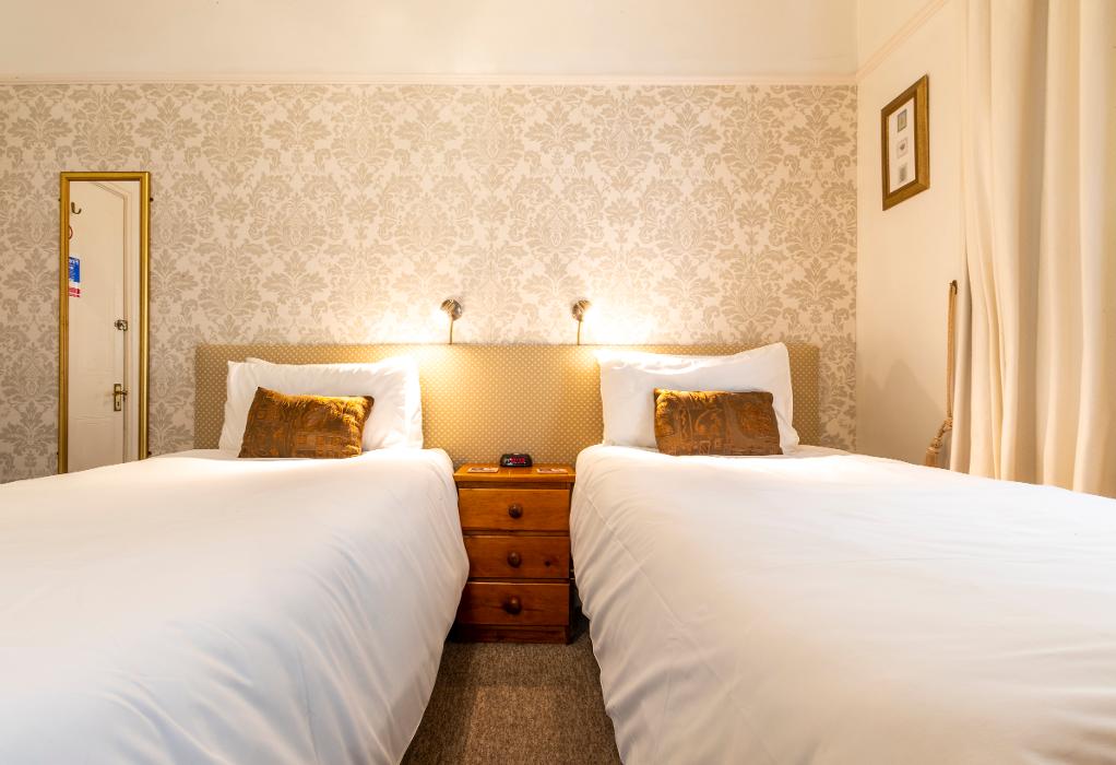 Room 2 - en-suite twin ground floor dog friendly
