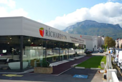 RICHARDSON : SANITAIRE- CHAUFFAGE - PLOMBERIE - CARRELAGE - PHOTOVOLTAÏQUE Meubles, articles de décoration