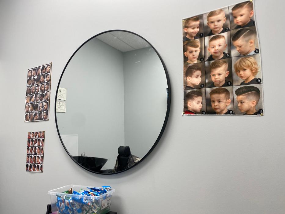 Silhouette Barber