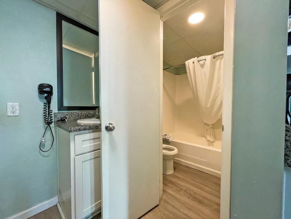Ocean Plaza Motel