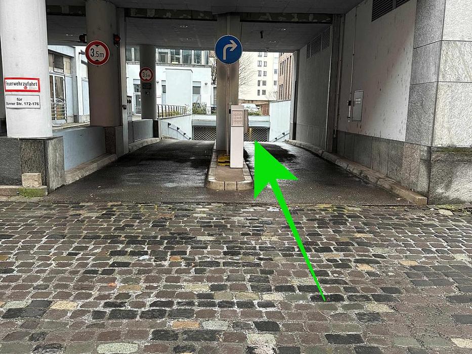 ampido Parkplatz, Sechtemer Straße in Köln