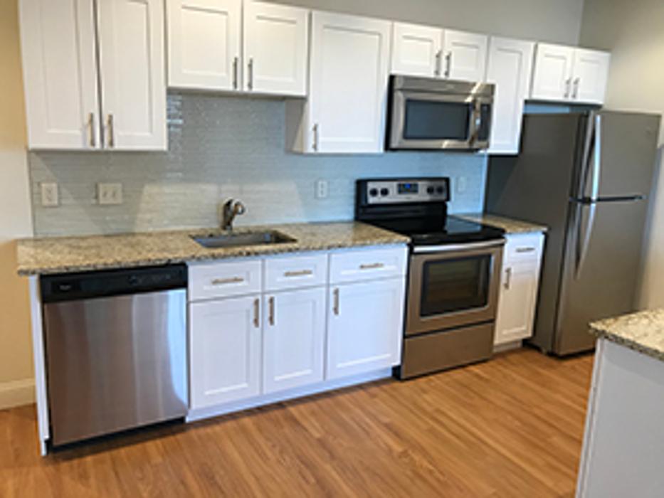 Red Oak Apartments at 875 Elm Street
