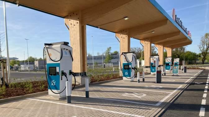Shell Recharge Charging Station, Münchner Straße in Langenhagen