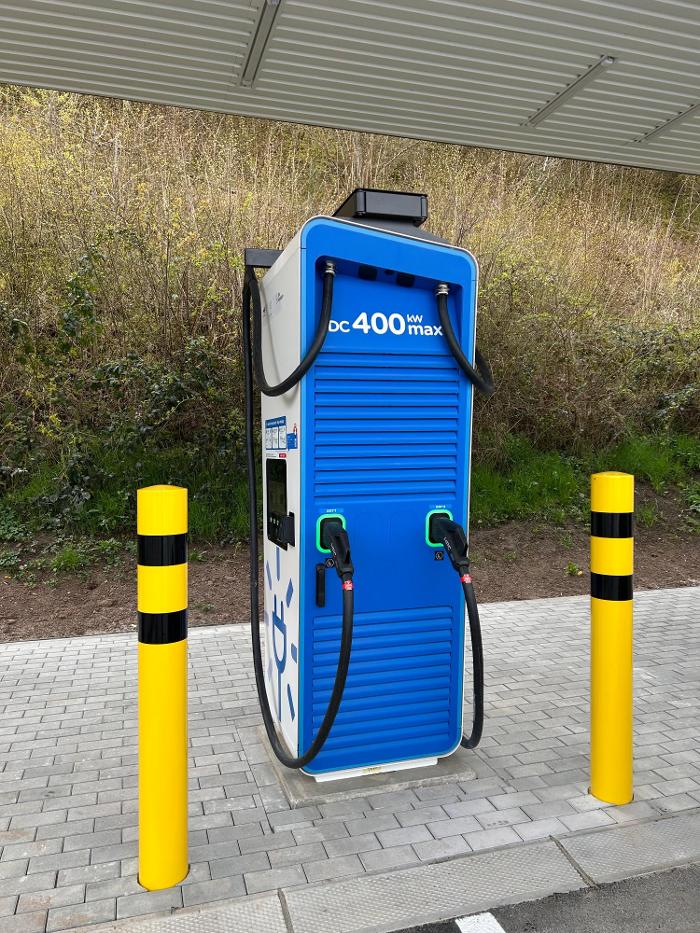 TotalEnergies Charging Station, A1 Rastanlage Rioler Wald in Mehring
