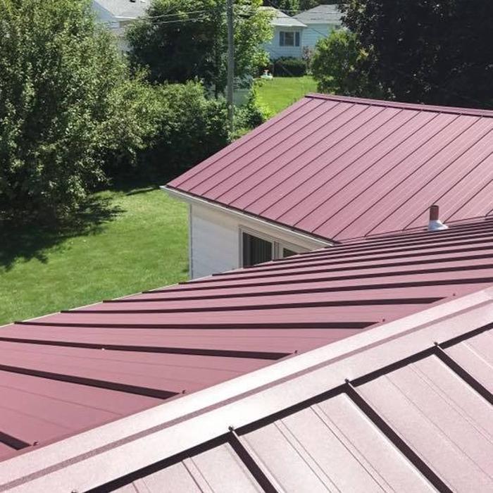 Metal roof installation by MAS Roofing Siding & 
Decking Inc in Northwest Illinois. Durable metal 
roofing solutions serving Freeport IL and Southern 
Wisconsin since 1998.
