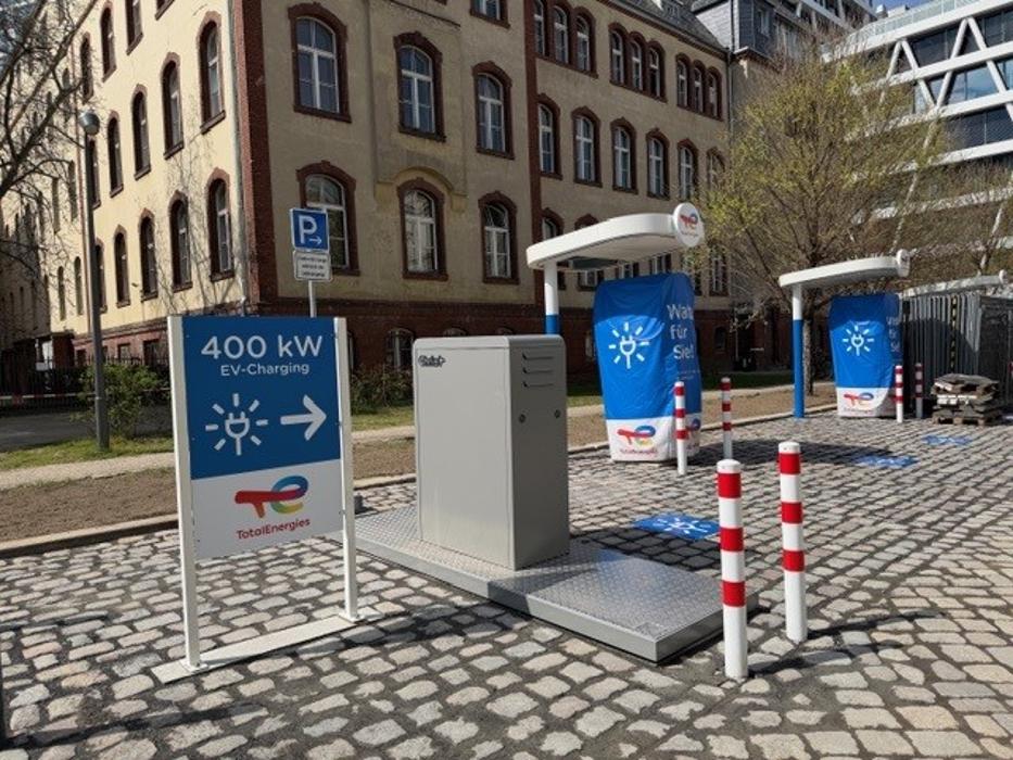 TotalEnergies Charging Station, Am Hamburger Bahnhof Invalidenstrasse in Berlin