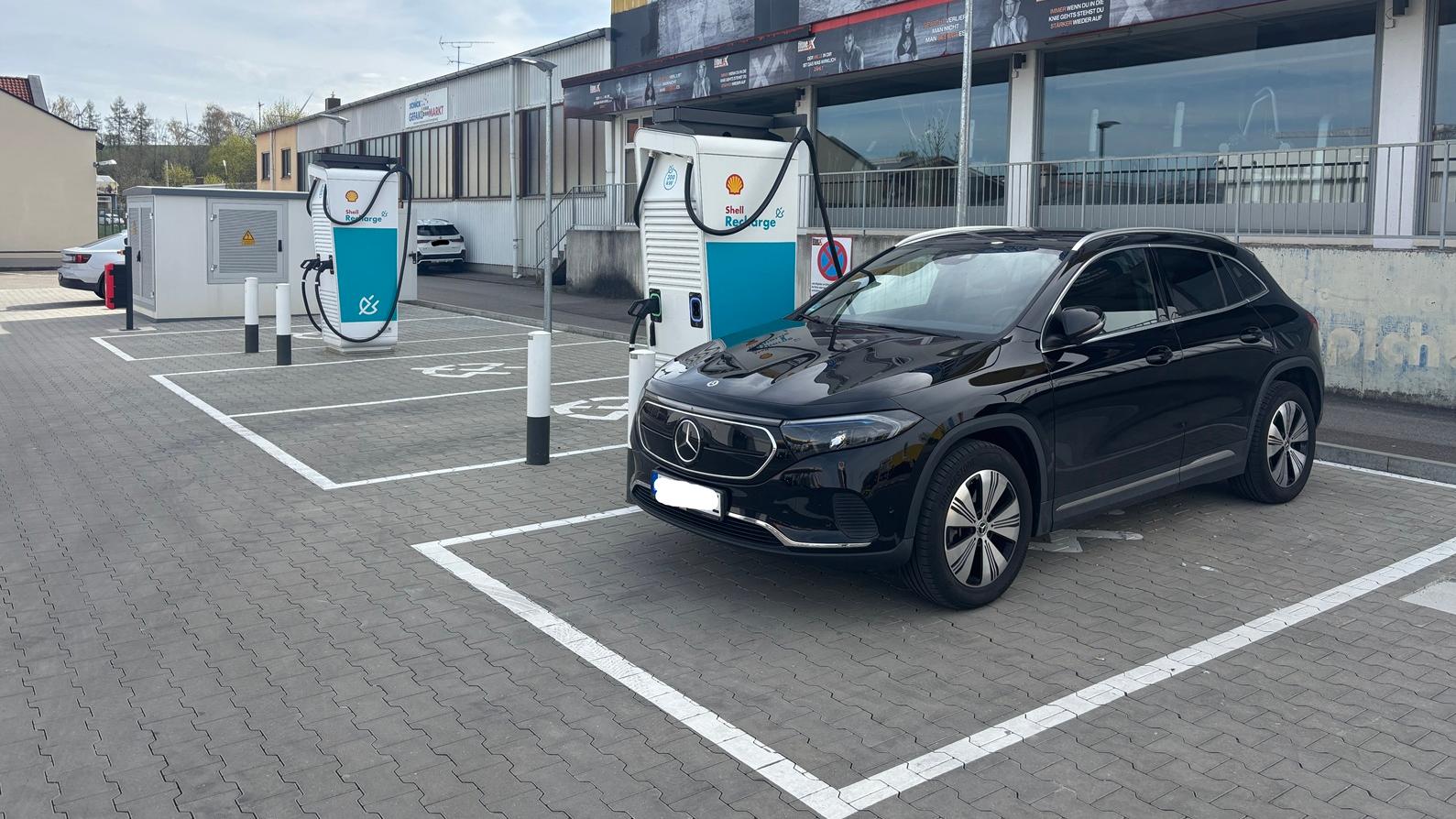 Shell Recharge Charging Station, Joseph-Fraunhofer-Straße in Pfaffenhofen an der Ilm