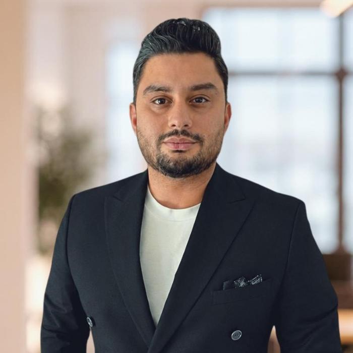 ERGO Versicherung Cengiz Gürbüz, Küppersteger Straße in Leverkusen
