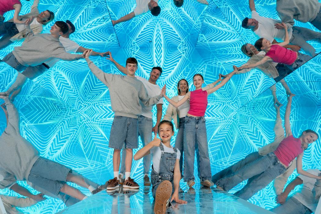 Walk in Kaleidoscope family