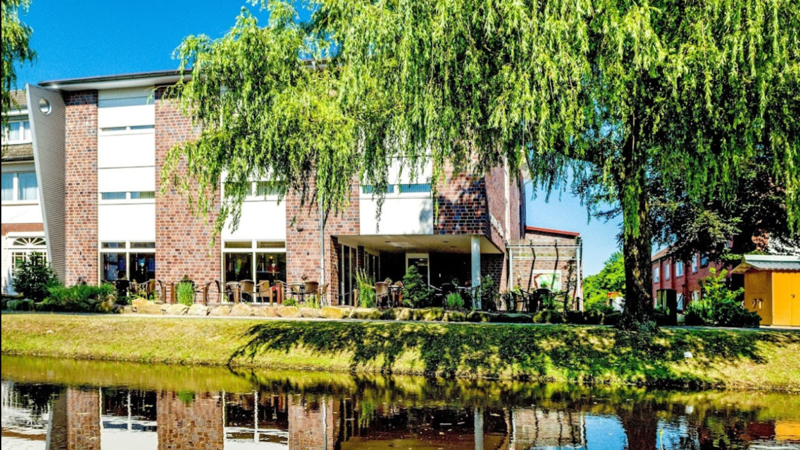Hotel-Restaurant Hilling, Mittelkanal links in Papenburg