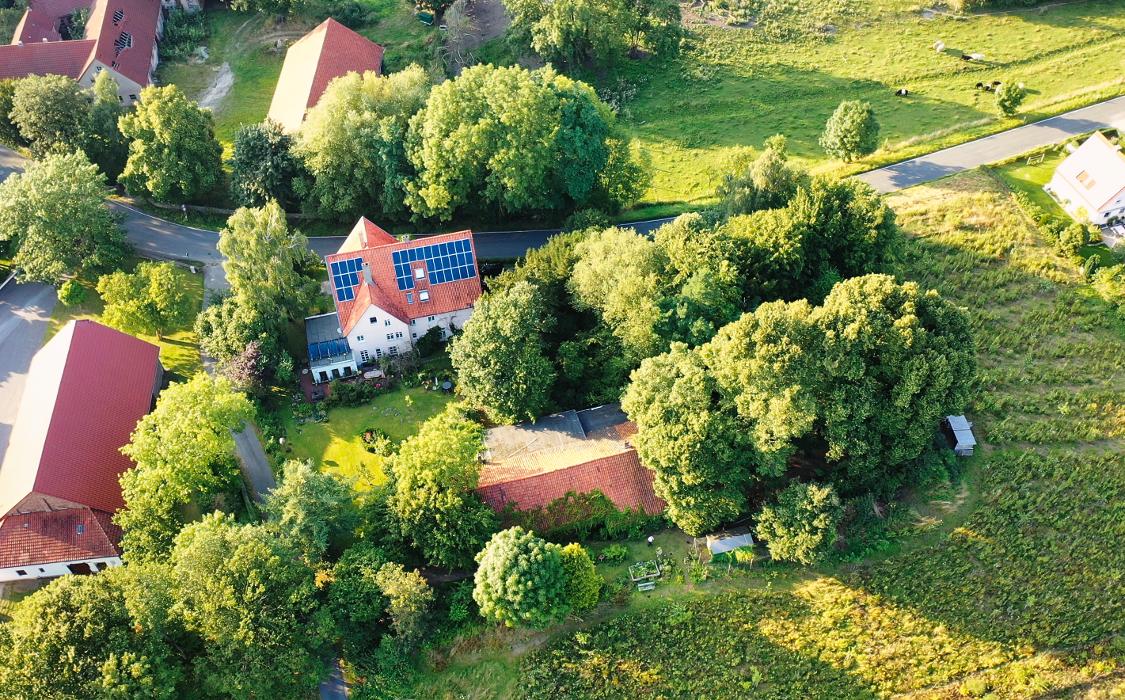 Digital Park | neue medien GmbH, Dorfstraße in Lage