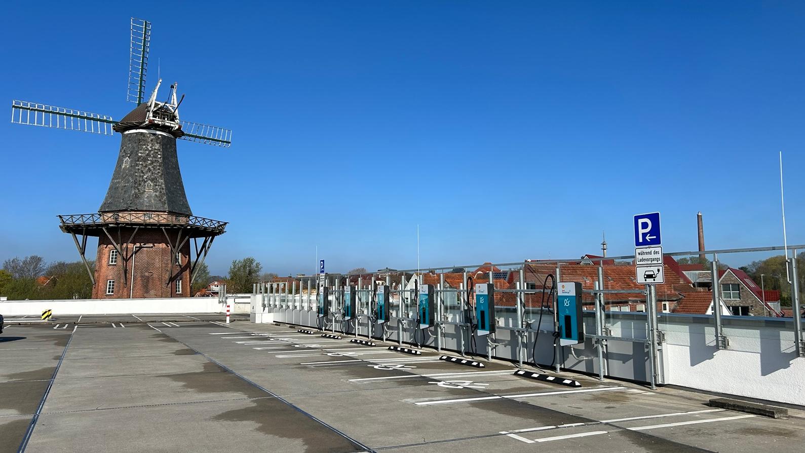 Shell Recharge Charging Station, Bahnhofstraße in Norden