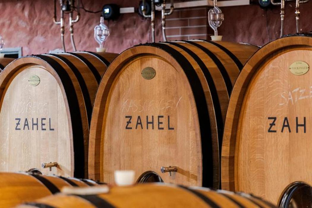 Zahel Weingut & Heuriger, Maurer Hauptplatz in Wien