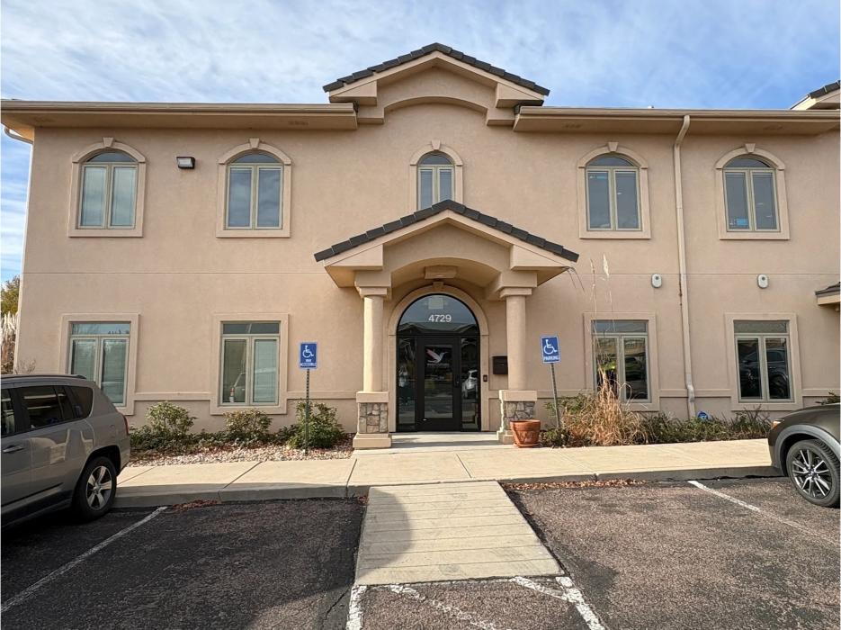 Bright Futures Psychiatry office exterior at 4729 Opus Dr, Colorado Springs South, CO 80906. A welcoming, ADA-accessible psychiatric clinic offering TMS therapy, medication management, and mental health care in the Broadmoor area of Colorado Springs.