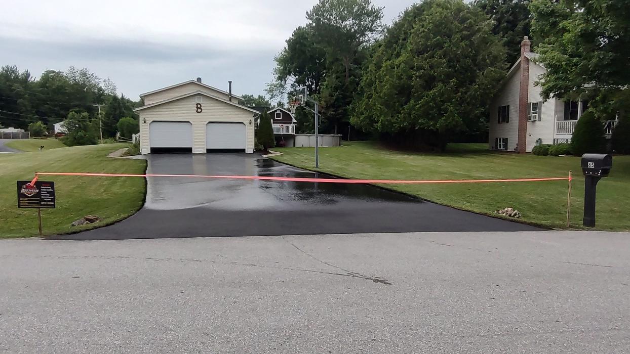 Bouchards Paving and Sealing Image