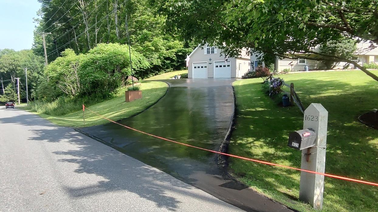 Bouchards Paving and Sealing Image