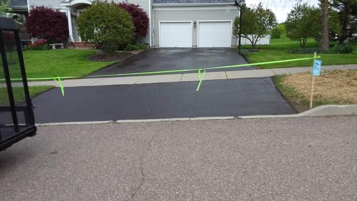 Bouchards Paving and Sealing Image