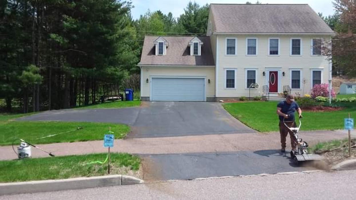 Bouchards Paving and Sealing Image