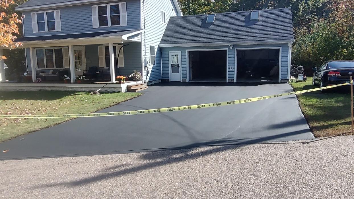 Bouchards Paving and Sealing Image