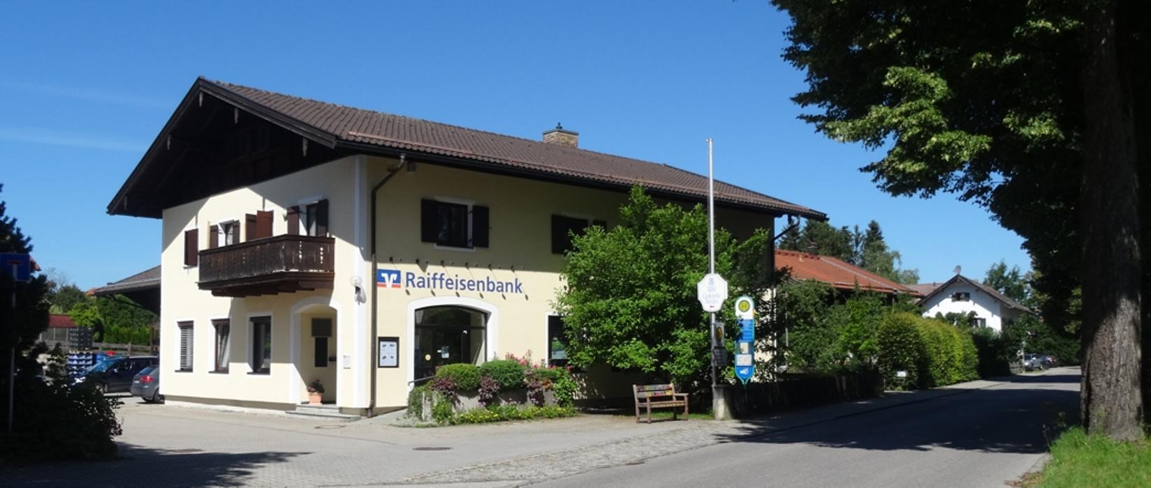 Raiffeisenbank im Oberland eG - Filiale Dietramszell, Raiffeisenplatz in Dietramszell