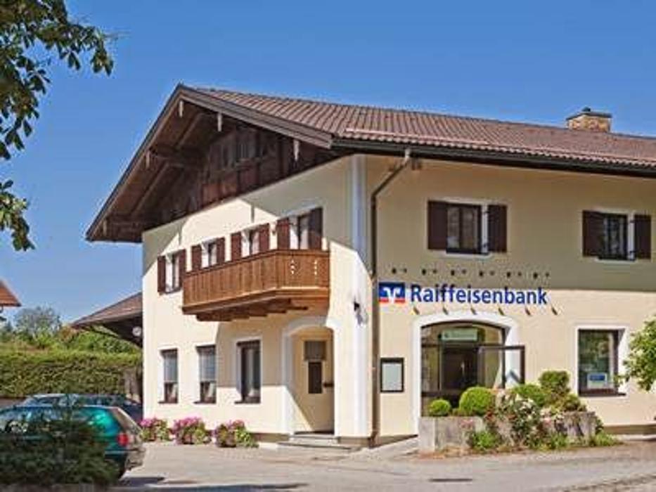 Raiffeisenbank im Oberland eG - Filiale Dietramszell, Raiffeisenplatz in Dietramszell