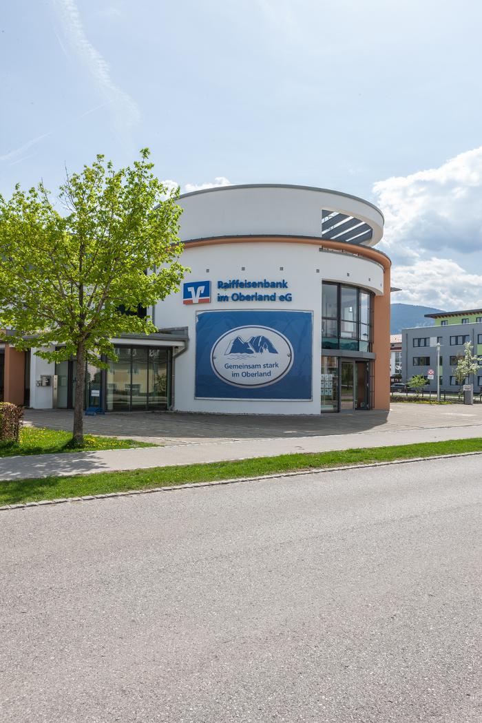 Raiffeisenbank im Oberland eG - Hauptstelle Bad Tölz - Flinthöhe, Albert-Schäffenacker-Straße in Bad Tölz