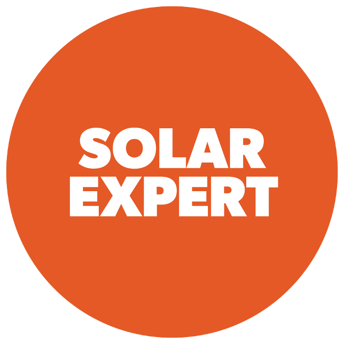 Solar Expert | Reinigung & elektrische Überprüfung von Photovoltaik-Anlagen
