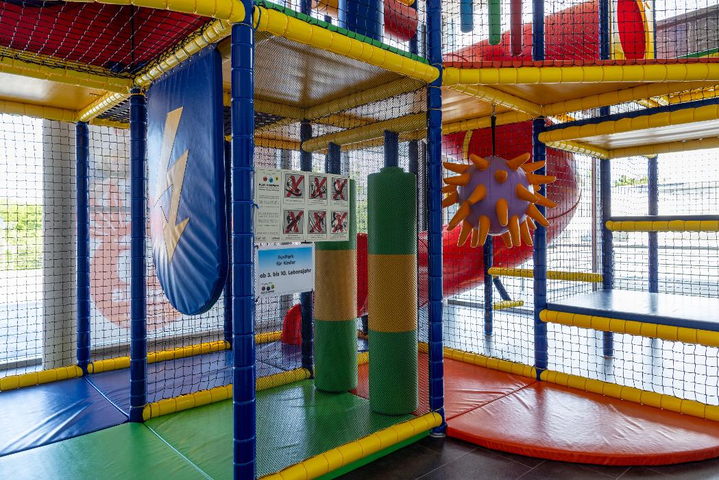 Möbel Knappstein GmbH & Co. KG Meschede - Das Küchenstudio und Möbelhaus, Schneidweg in Meschede