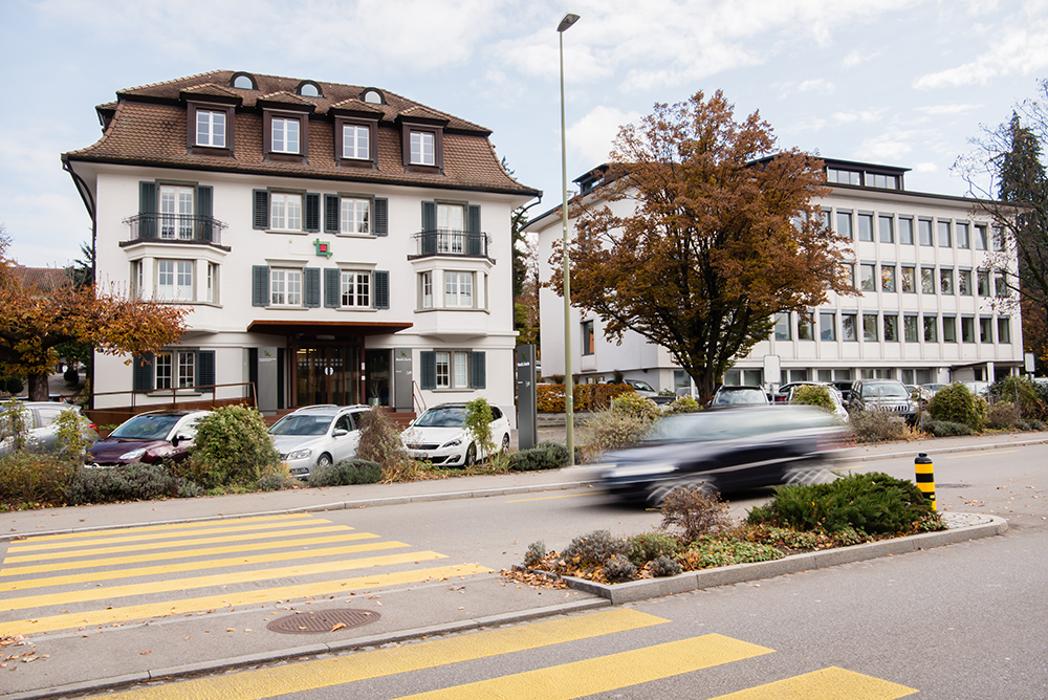 Bank Linth Erlenbach Seestrasse 57 Offnungszeiten Angebote