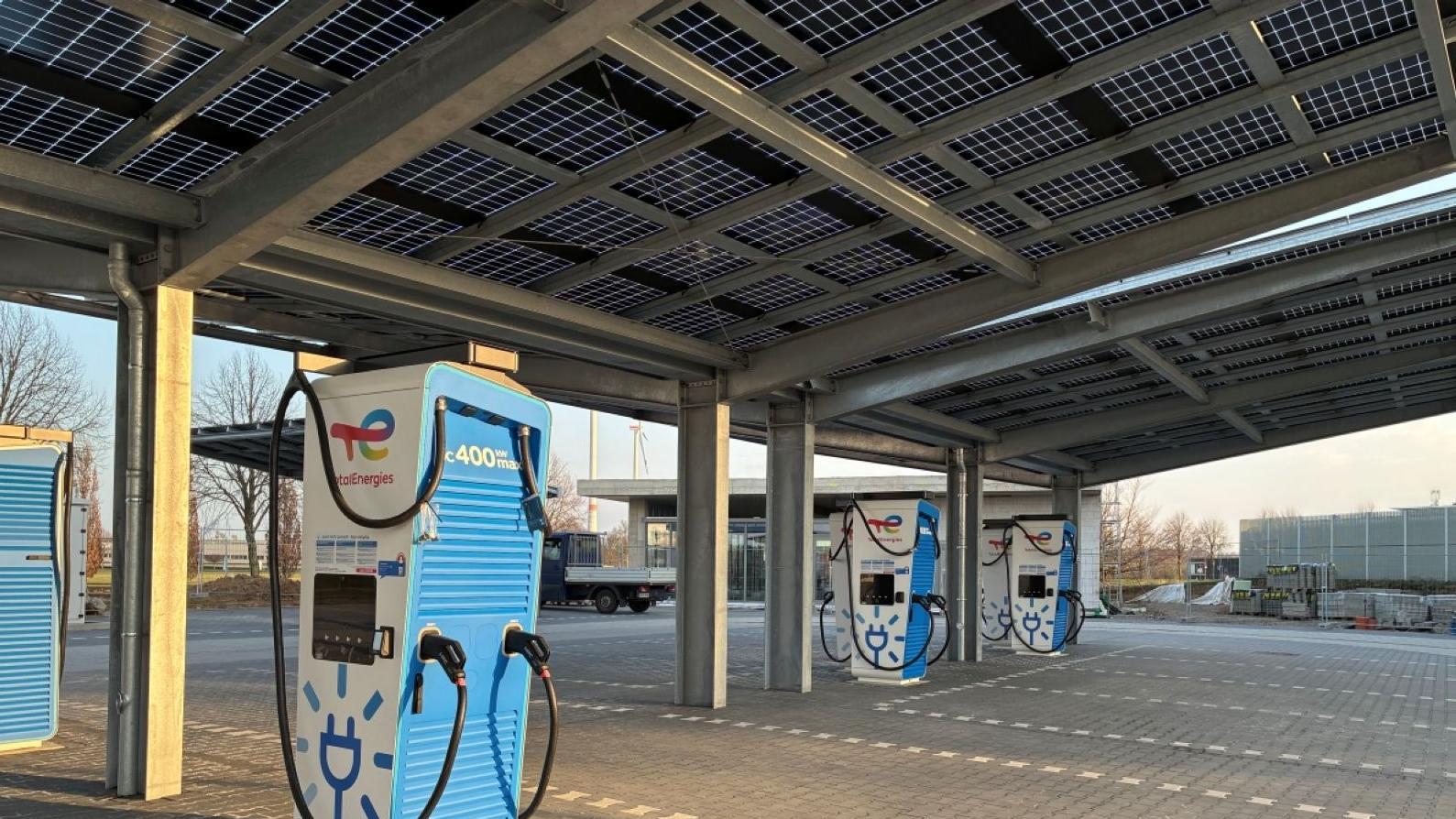 TotalEnergies Charging Station, Avantis Allee in Aachen