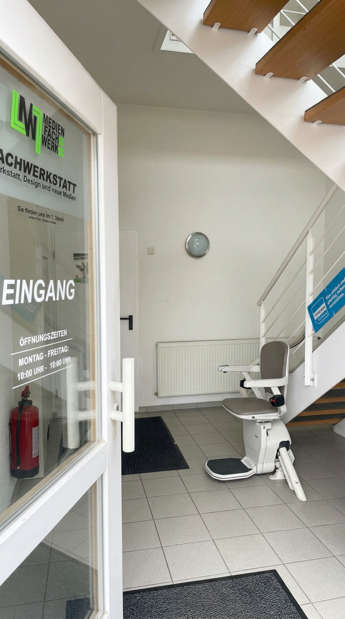 MEDIENFACHWERK Engen, Am Bahndamm in Engen
