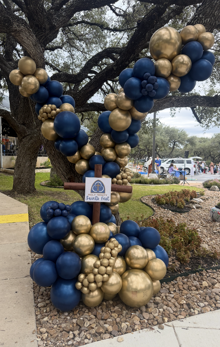 Balloon Art by Lupita Aguirre