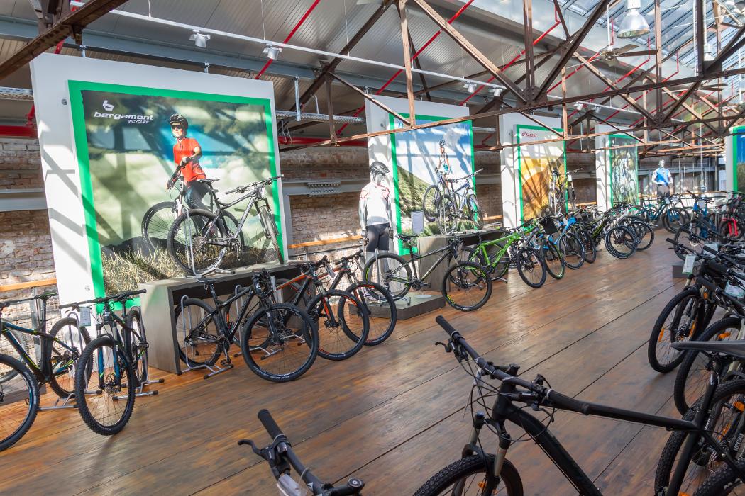 B.O.C. - BIKE & OUTDOOR COMPANY GmbH & Co. KG, Hanauer Landstraße in Frankfurt am Main