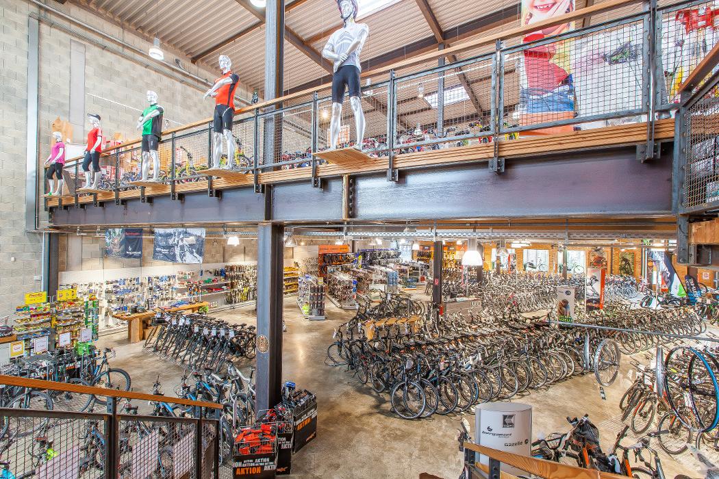 B.O.C. - BIKE & OUTDOOR COMPANY GmbH & Co. KG, Hanns-Martin-Schleyer-Straße in Sindelfingen