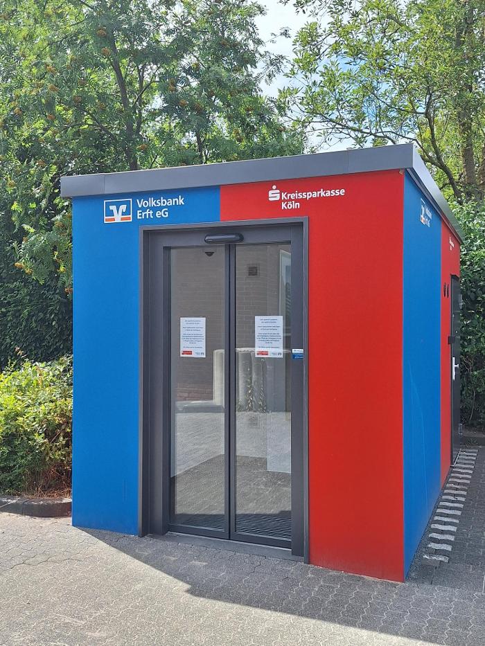 Volksbank Erft eG - SB-Service Niederaußem (Aldi Süd Parkplatz), Peter-Achnitz-Straße in Bergheim