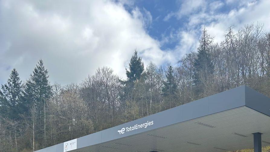 TotalEnergies Charging Station, A1 in Mehring