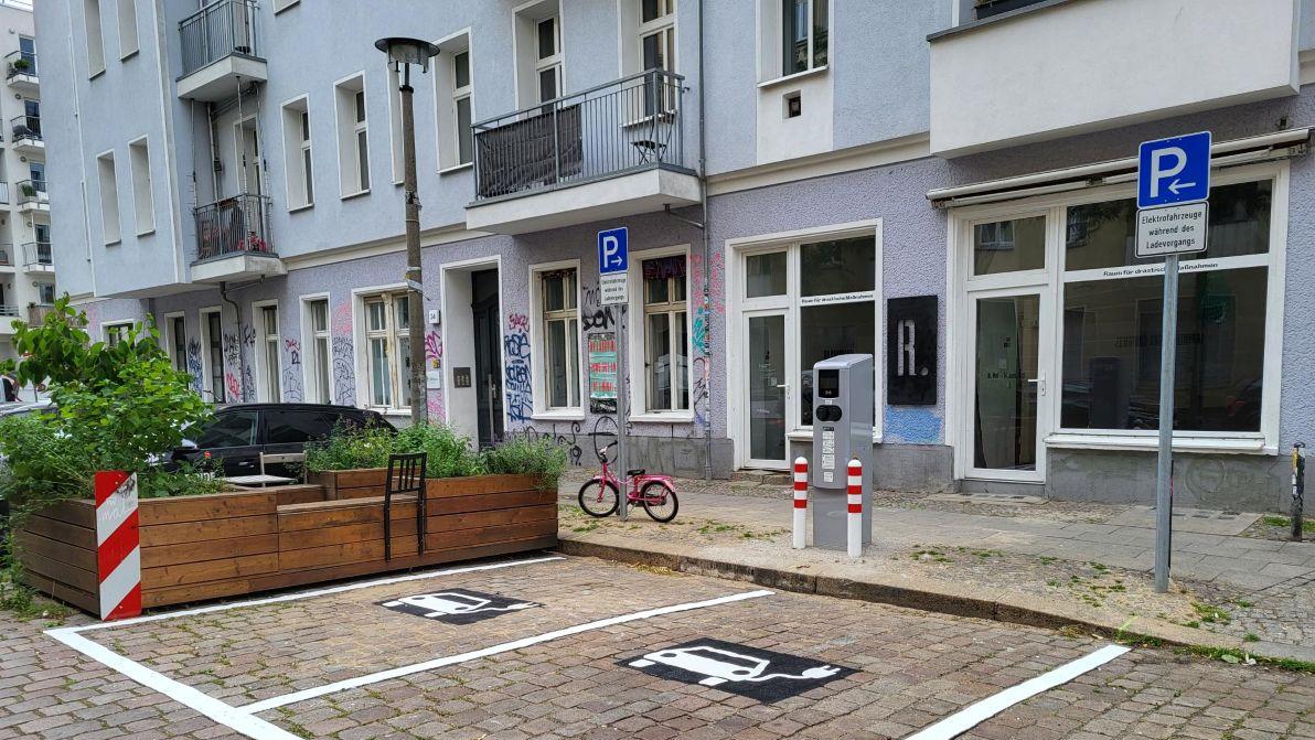 TotalEnergies Charging Station, Oderstraße in Berlin