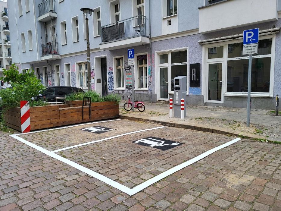 TotalEnergies Charging Station, Oderstraße in Berlin