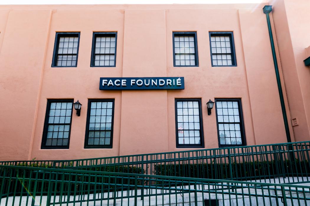FACE FOUNDRIÉ - San Diego Point Loma