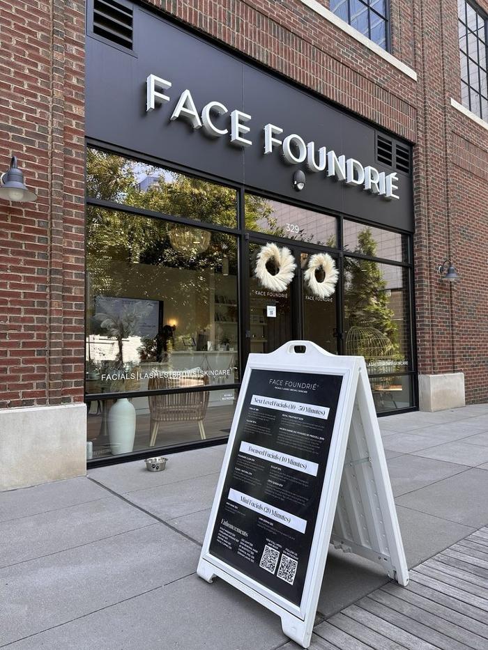 FACE FOUNDRIÉ - Nashville Gulch