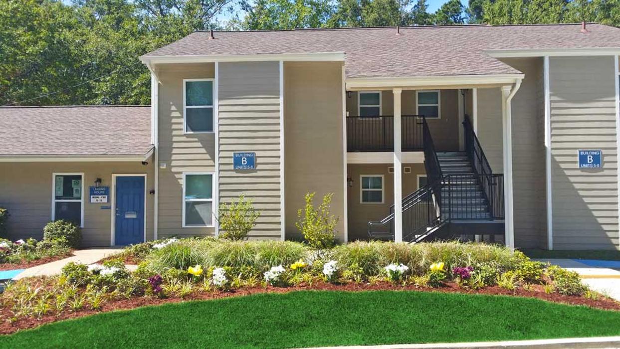 Edgewood Square Apartments