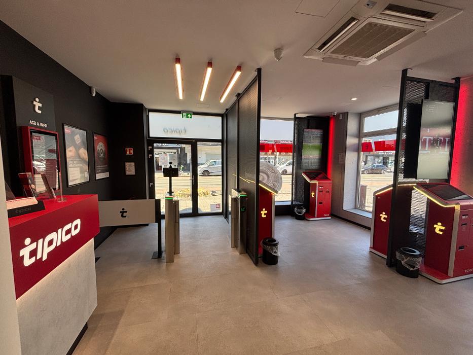 Tipico Wettbüro, Weseler Straße in Duisburg