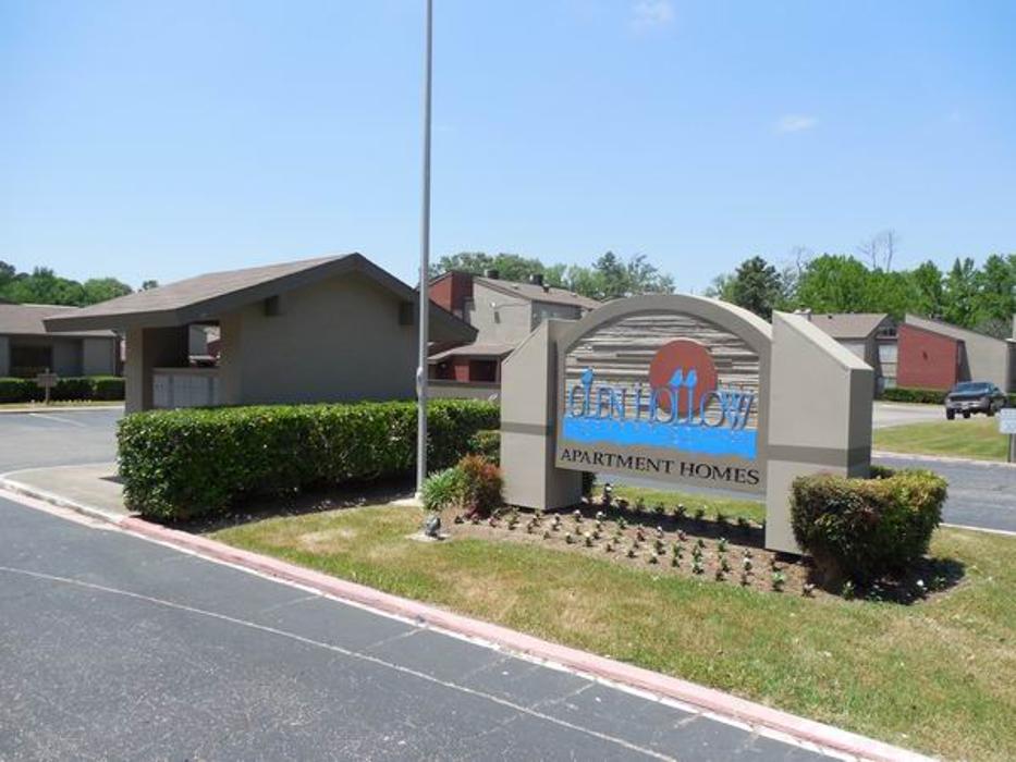 Glen Hollow Apartments