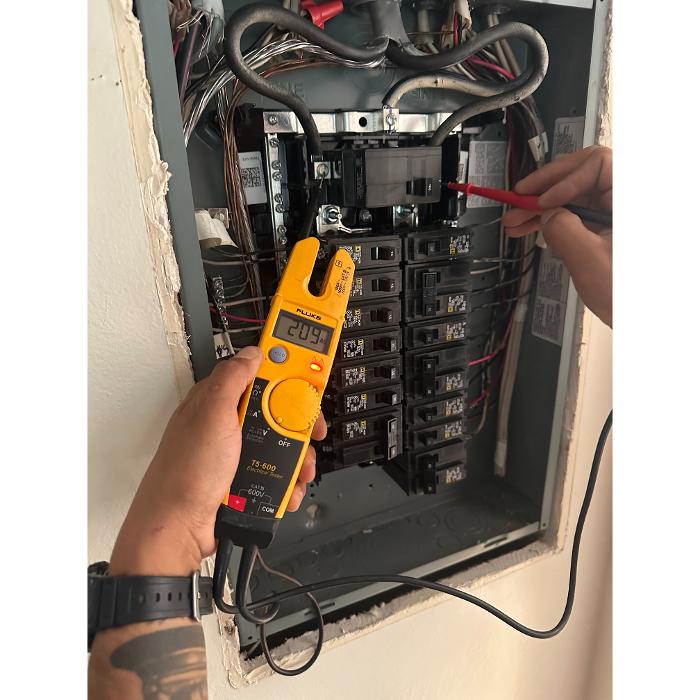 Electrical panel testing and troubleshooting, San Diego electrician.